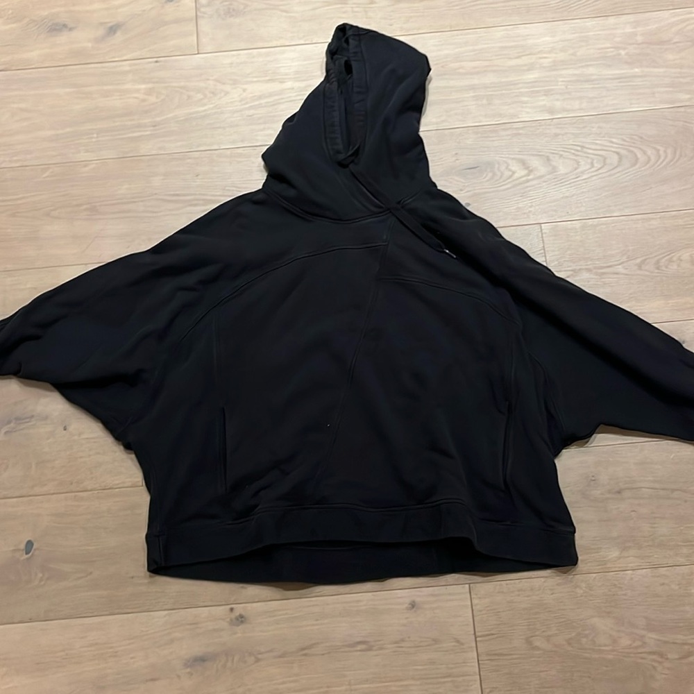 Oversized cropped lululemon hoodie